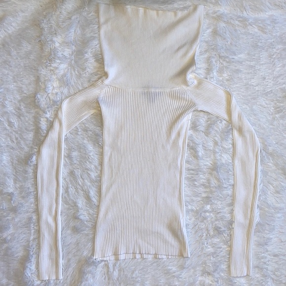 Express Stretch Turtleneck Sweater Size XS Cream Color - Picture 3 of 8